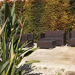Il Giardino Di Flora Con Piscina & Jacuzzi Konukevi Lecce