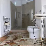 Il Giardino Di Flora Con Piscina & Jacuzzi Konukevi Lecce