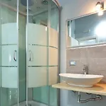 Konukevi Il Giardino Di Flora Con Piscina & Jacuzzi 4*