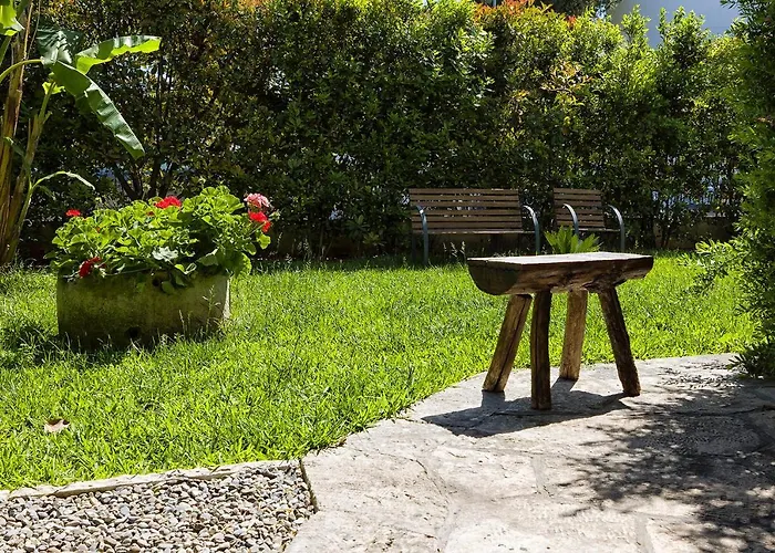 Il Giardino Di Flora Con Piscina & Jacuzzi 4* 莱切