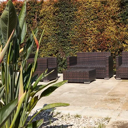 Il Giardino Di Flora Con Piscina Guest house Lecce