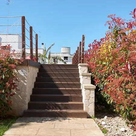 Guest house Il Giardino Di Flora Con Piscina
