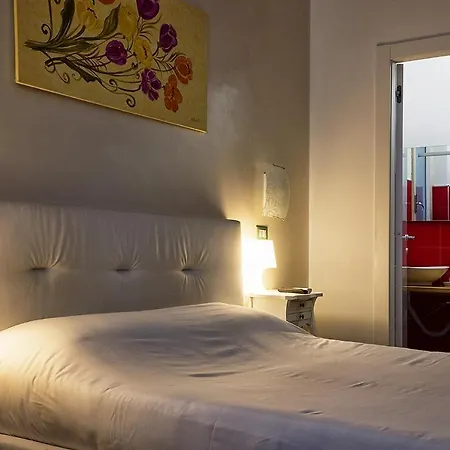 Il Giardino Di Flora Con Piscina & Jacuzzi Penzion 4*
