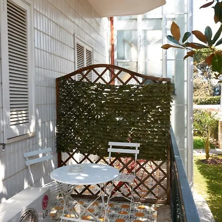 Guest house Il Giardino Di Flora Con Piscina