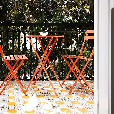 Penzion Il Giardino Di Flora Con Piscina & Jacuzzi Lecce