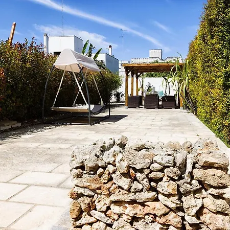 Il Giardino Di Flora Con Piscina & Jacuzzi Penzion