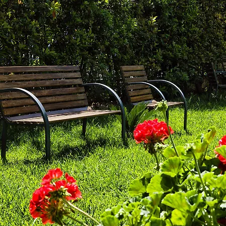Penzion Il Giardino Di Flora Con Piscina & Jacuzzi 4*