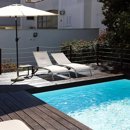 Il Giardino Di Flora Con Piscina & Jacuzzi Lecce