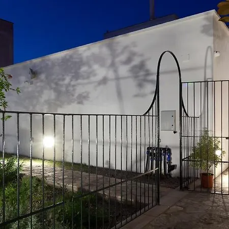 Il Giardino Di Flora Con Piscina *